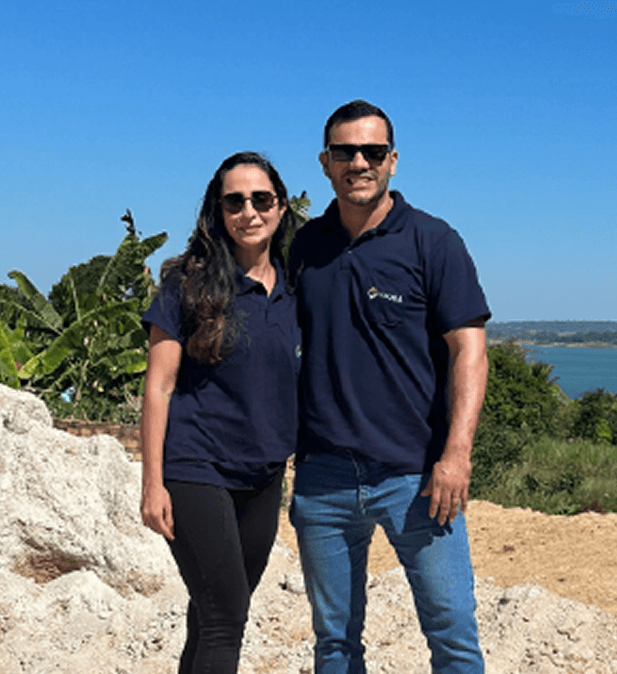 Equipe de engenheiros da VEGRA em obra